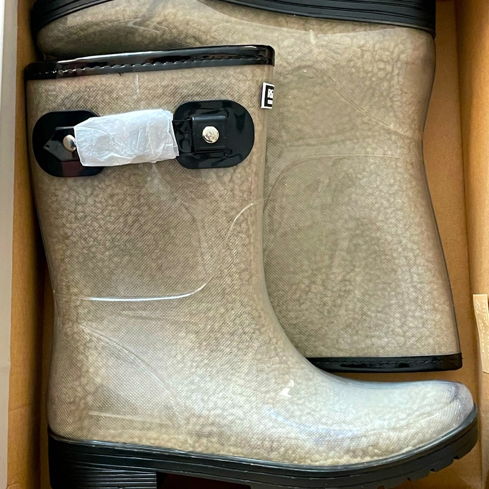 Kenneth Cole rain boots